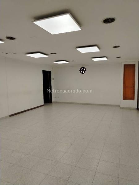 Edificio de Apartamentos en Arriendo, La Soledad, Bogotá D.C. – pohled 3