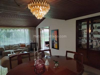 Casa de 4 alcobas en venta en Niza Suba, Bogotá, 228 m² · foto 4 de 11