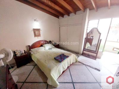 Casa de 5 alcobas en venta en Florida Nueva, Medellín, 244 m² · foto 6 de 15