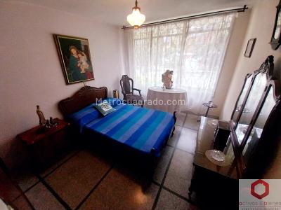 Casa de 5 alcobas en venta en Florida Nueva, Medellín, 244 m² · foto 11 de 15