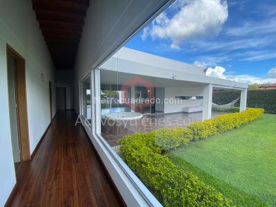 Casa de 5 alcobas en venta en Llanogrande, Rionegro, 350 m² · foto 11 de 20