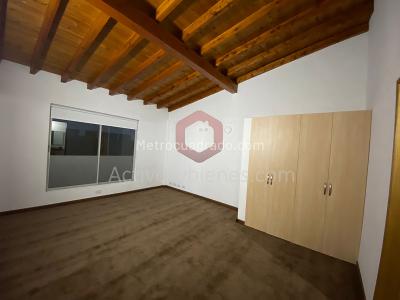 Casa de 5 alcobas en venta en Llanogrande, Rionegro, 350 m² · foto 14 de 20