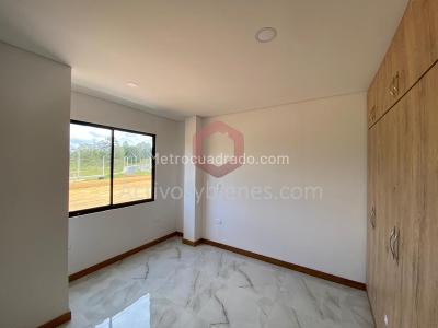 Casa de 4 alcobas en venta en El Porvenir, Rionegro, 270 m² · foto 19 de 20