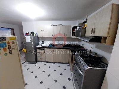 Casa de 4 alcobas en venta en Obrero, Envigado, 106 m² · foto 3 de 10
