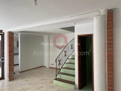 Casa de 4 alcobas en venta en San Antonio De Pereira, Rionegro, 170 m² · foto 3 de 17