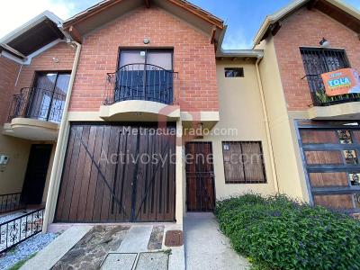 Casa de 4 alcobas en venta en San Antonio De Pereira, Rionegro, 170 m² · foto 4 de 17