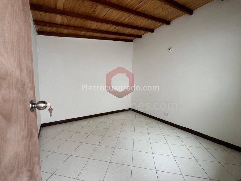 Casa Amplia de 4 Alcobas en Buenos Aires - 3