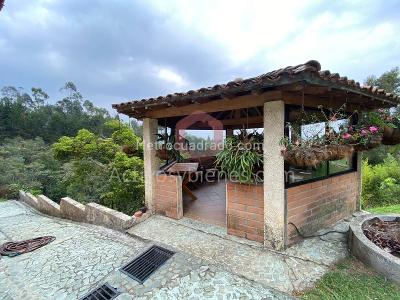 Casa de 3 alcobas en venta en Aeropuerto, Rionegro · foto 2 de 20