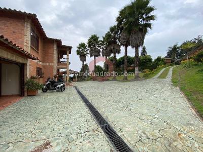 Casa de 3 alcobas en venta en Aeropuerto, Rionegro · foto 3 de 20