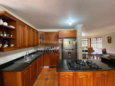 Casa de 3 alcobas en venta en Aeropuerto, Rionegro · foto 7 de 20