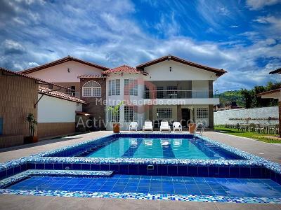 House, 1300 m², land 1300 m²