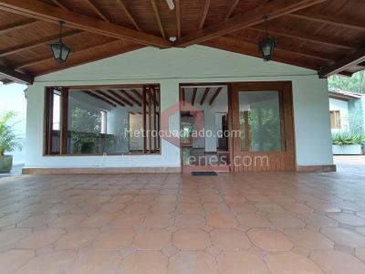 Casa de 4 alcobas en venta en Loma De Las Brujas, Envigado, 1600 m² · foto 7 de 20