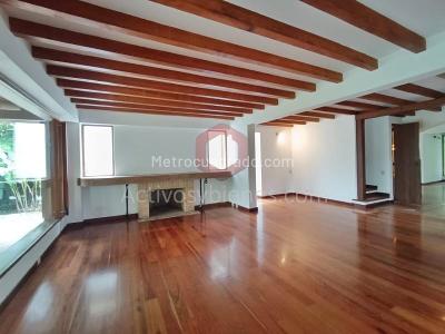 Casa de 4 alcobas en venta en Loma De Las Brujas, Envigado, 1600 m² · foto 8 de 20