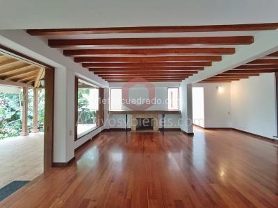 Casa de 4 alcobas en venta en Loma De Las Brujas, Envigado, 1600 m² · foto 9 de 20