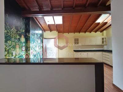 Casa de 4 alcobas en venta en Loma De Las Brujas, Envigado, 1600 m² · foto 14 de 20