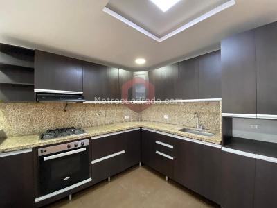 Casa de 4 alcobas en venta en El Porvenir, Rionegro, 180 m² · foto 8 de 18