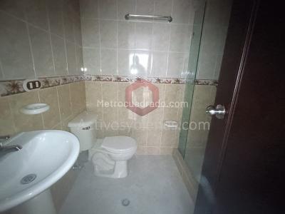 Casa en arriendo en Santa Teresita, Medellín · foto 9 de 14