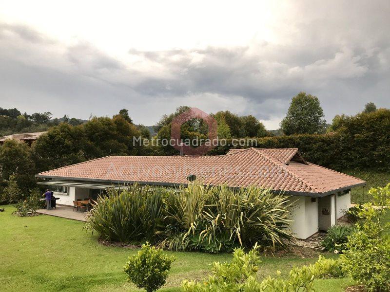 4BR Apartment in Vereda Sajonia (2000 m²) - 3