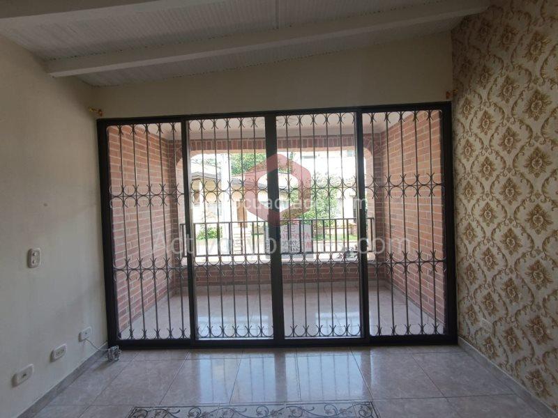 Commercial House for Rent in La Castellana - 2