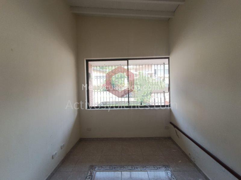 Commercial House for Rent in La Castellana - 6