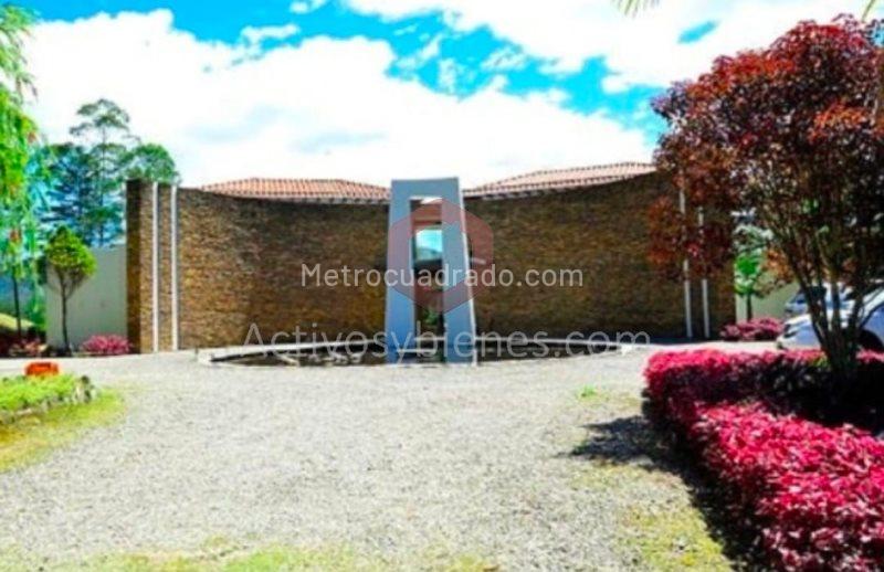5BR Finca in La Fe (30000 m²) - 4