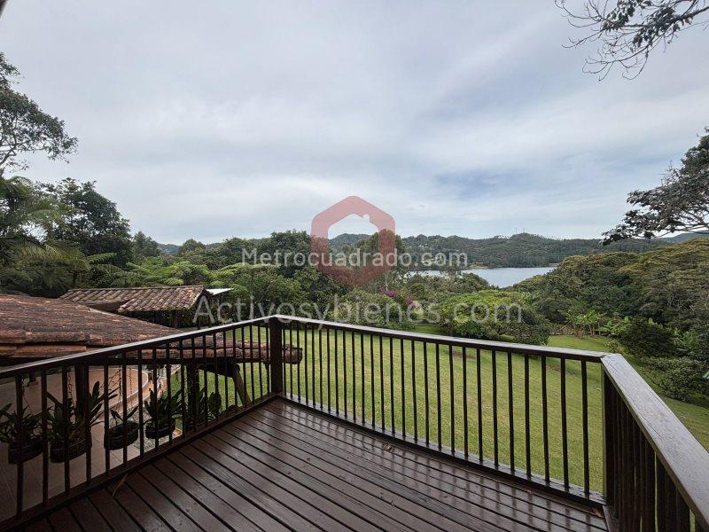 4BR Finca in La Fe (4000 m²) - 4