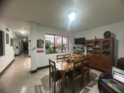 Casa de 4 alcobas en venta en Simon Bolivar, Medellín, 220 m² · foto 8 de 20