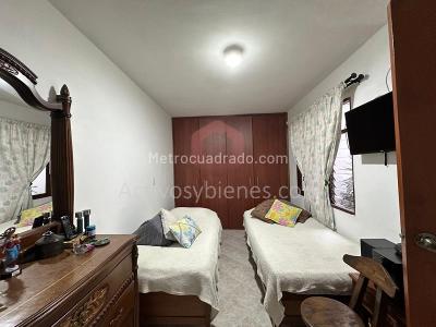 Casa de 4 alcobas en venta en Simon Bolivar, Medellín, 220 m² · foto 17 de 20