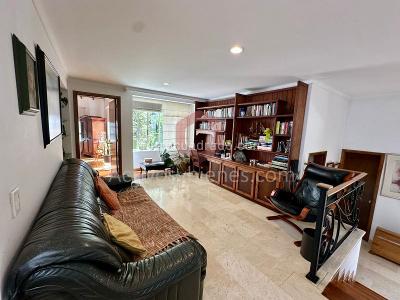 Casa de 4 alcobas en venta en El Poblado, Medellín, 360 m² · foto 15 de 20