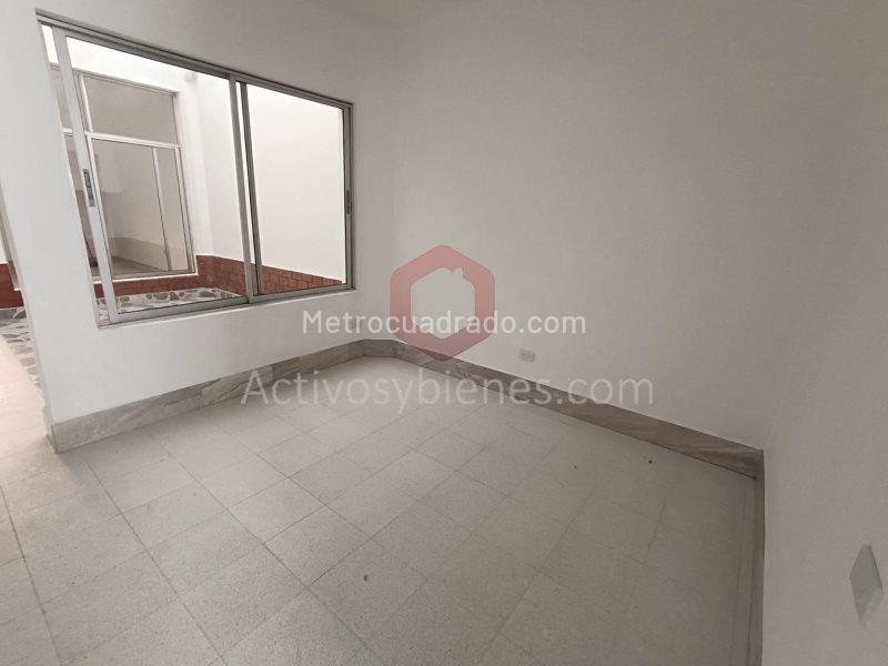 4BR House with Patios in Laureles - 4