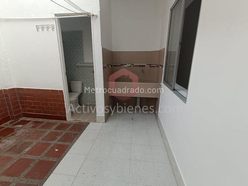 4BR House with Patios in Laureles - 9