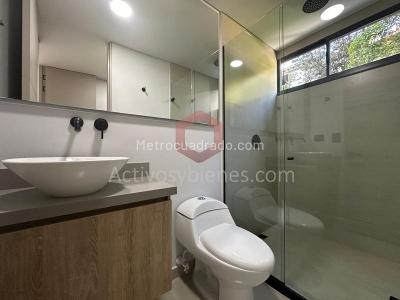 Apartamento de 3 alcobas en venta en El Poblado, Medellín, 230 m² · foto 18 de 20