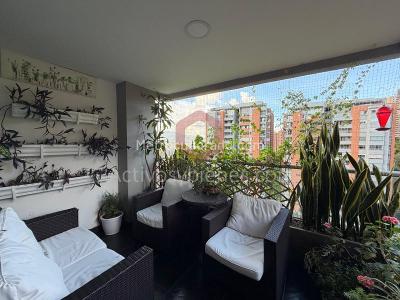 Apartamento de 3 alcobas en venta en El Poblado, Medellín, 129 m² · foto 4 de 20