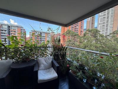 Apartamento de 3 alcobas en venta en El Poblado, Medellín, 129 m² · foto 5 de 20