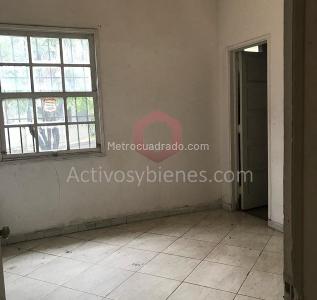 Casa de 4 alcobas en arriendo en Boston, Medellín, 370 m² · foto 3 de 7