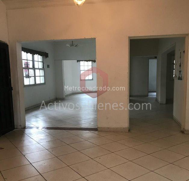 House-Local for Rent in Boston, Medellín (4BR) - 2