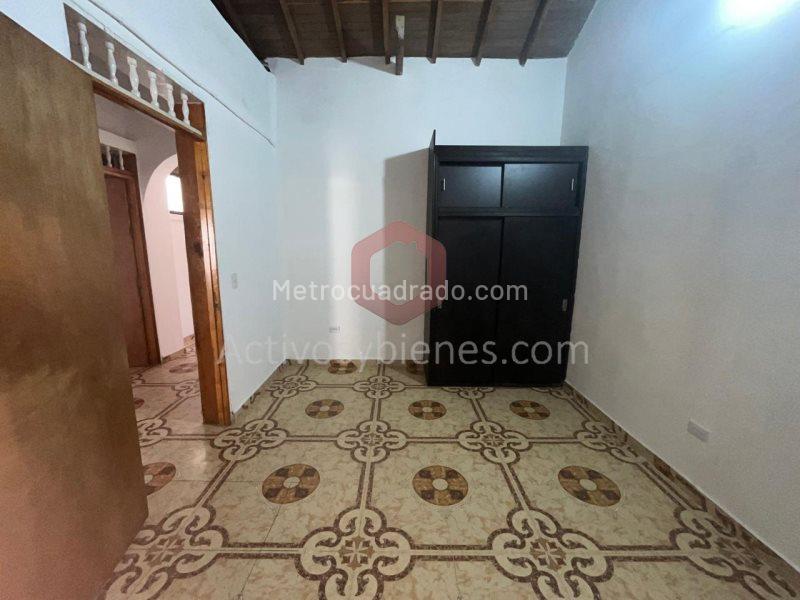 4BR House with Patio in Belen - 4