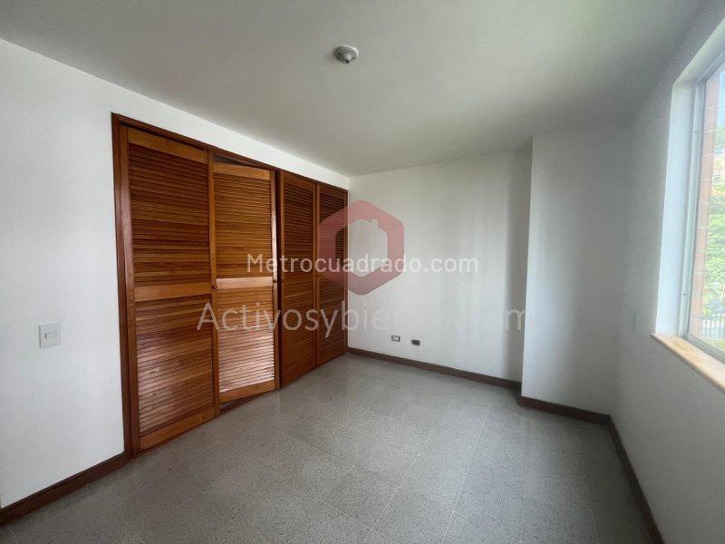 Apartamento de 3 Alcobas en Las Palmas (El Poblado) con Balcón y Doble Parqueadero - 3