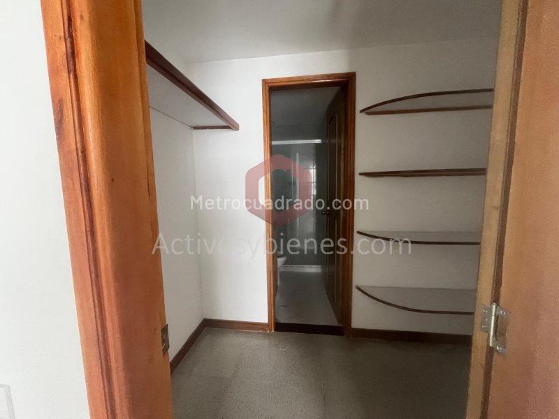 Apartamento de 3 Alcobas en Las Palmas (El Poblado) con Balcón y Doble Parqueadero - 8