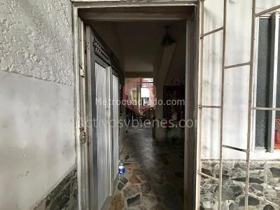 Casa de 5 alcobas en venta en Laureles, Medellín, 244 m² · foto 4 de 8