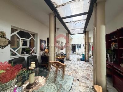 Casa de 5 alcobas en venta en Laureles, Medellín, 244 m² · foto 5 de 8