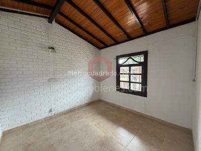 Apartamento de 2 alcobas en venta en Alfonso Lopez, Medellín, 69 m² · foto 13 de 19