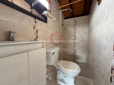 Apartamento de 2 alcobas en venta en Alfonso Lopez, Medellín, 69 m² · foto 14 de 19