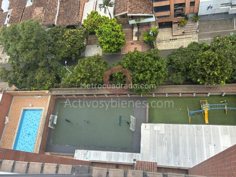 Luxurious 3BR Penthouse with Terrace in El Nogal - 6