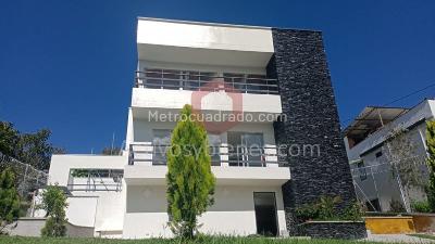 Casa de 3 alcobas en venta en Aeropuerto, Rionegro, 576 m² · foto 3 de 20