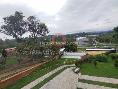 Casa de 3 alcobas en venta en Aeropuerto, Rionegro, 576 m² · foto 10 de 20