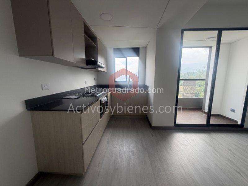 Apartamento Moderno de 3 Alcobas con Balcón en El Poblado - 2