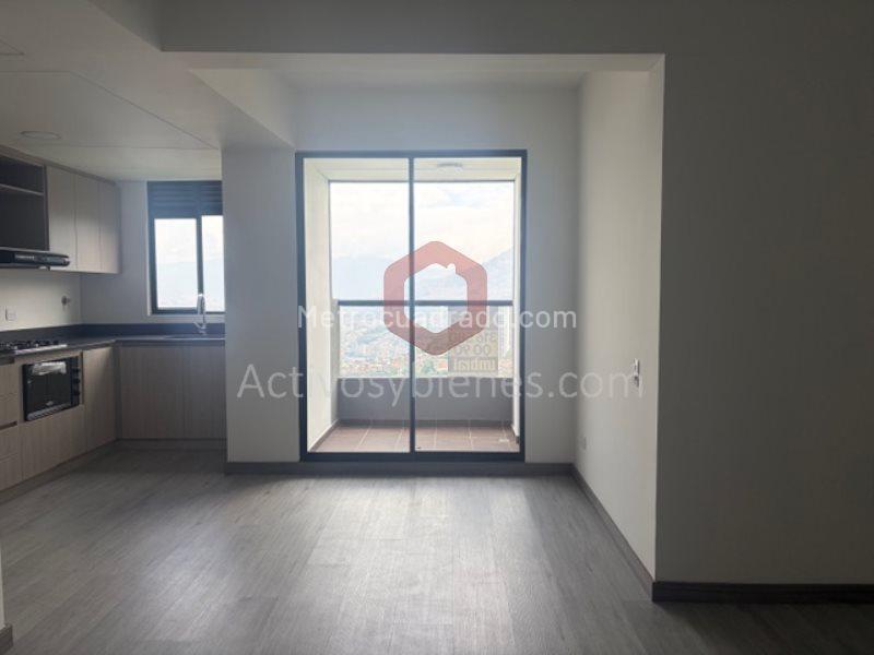 Apartamento Moderno de 3 Alcobas con Balcón en El Poblado - 5