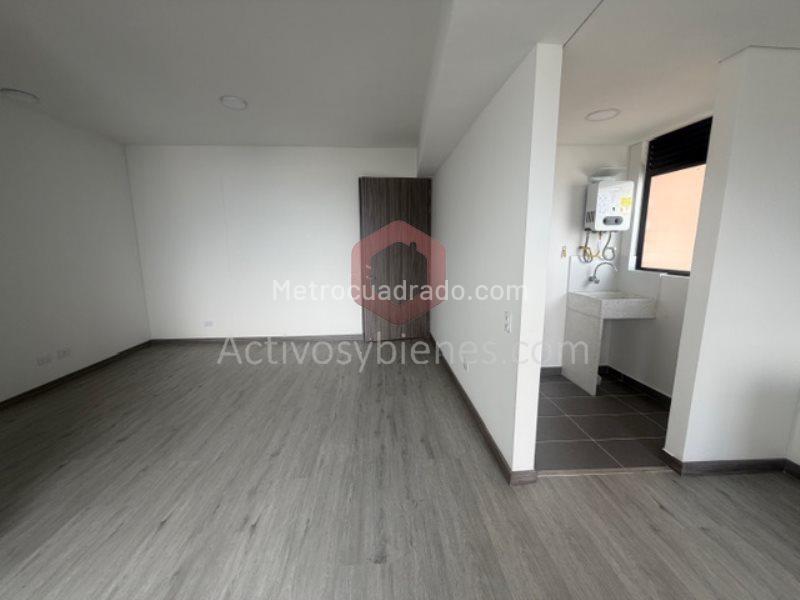 Apartamento Moderno de 3 Alcobas con Balcón en El Poblado - 6