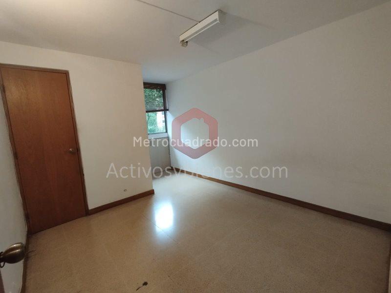 Apartamento de 2 Alcobas con Balcón en El Poblado - 8